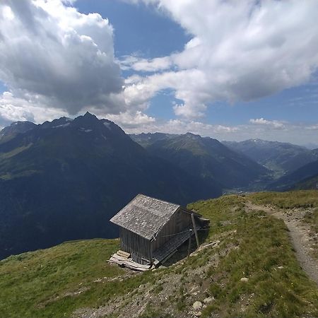 Arlberghaus Rocks Villa Flirsch Bagian luar foto