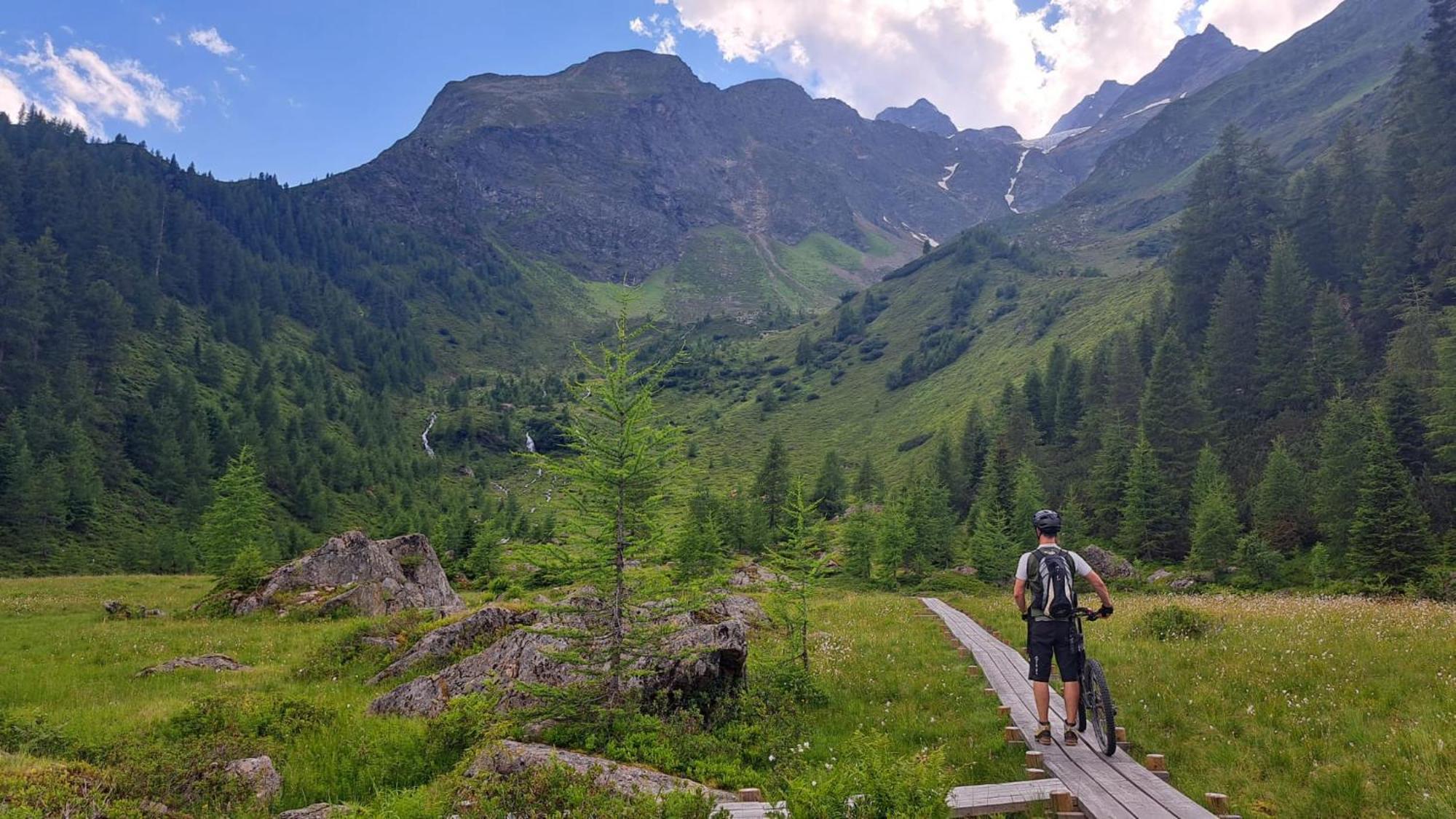 Arlberghaus Rocks Villa Flirsch Bagian luar foto