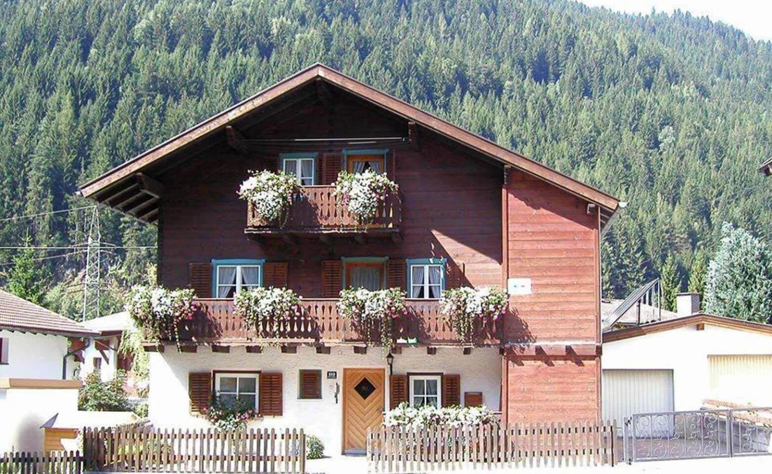Arlberghaus Rocks Villa Flirsch Bagian luar foto